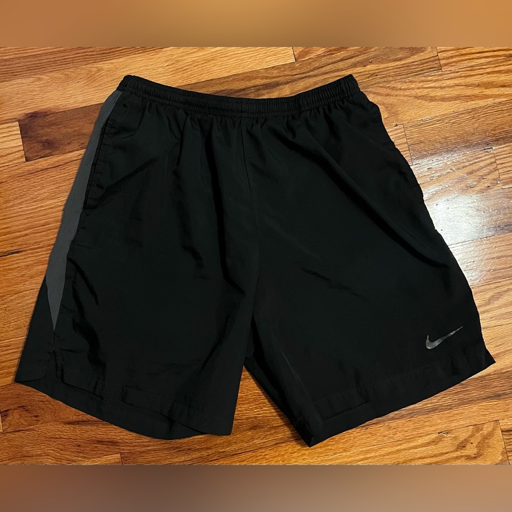 Nike Challenger Dri-FIT 7" Brief-Lined Athletic Running Shorts 644242-010